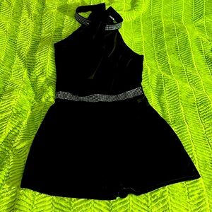 BRAND NEW CHICME ONE PIECE BLACK OUTFIT SIZE sm